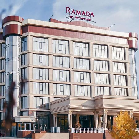 Ramada By Wyndham Shymkent Hotel Bagian luar foto