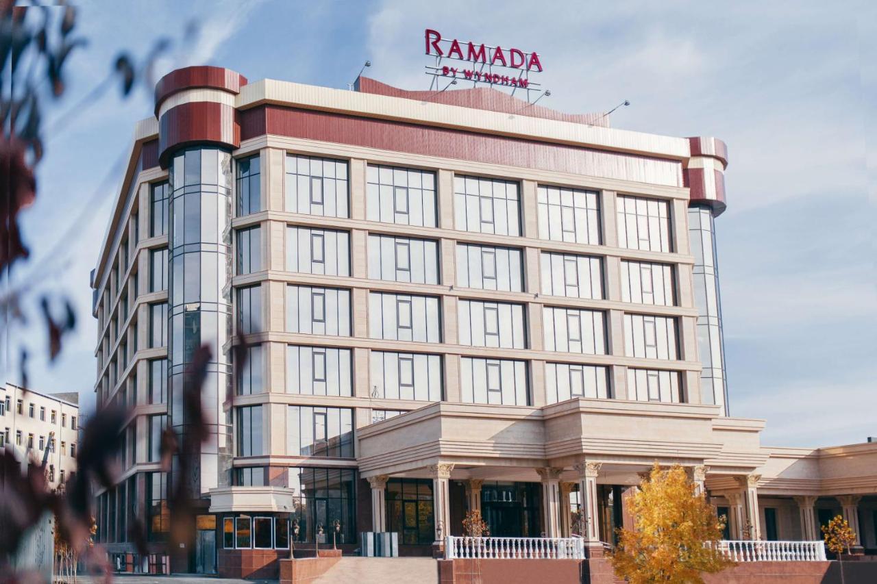 Ramada By Wyndham Shymkent Hotel Bagian luar foto